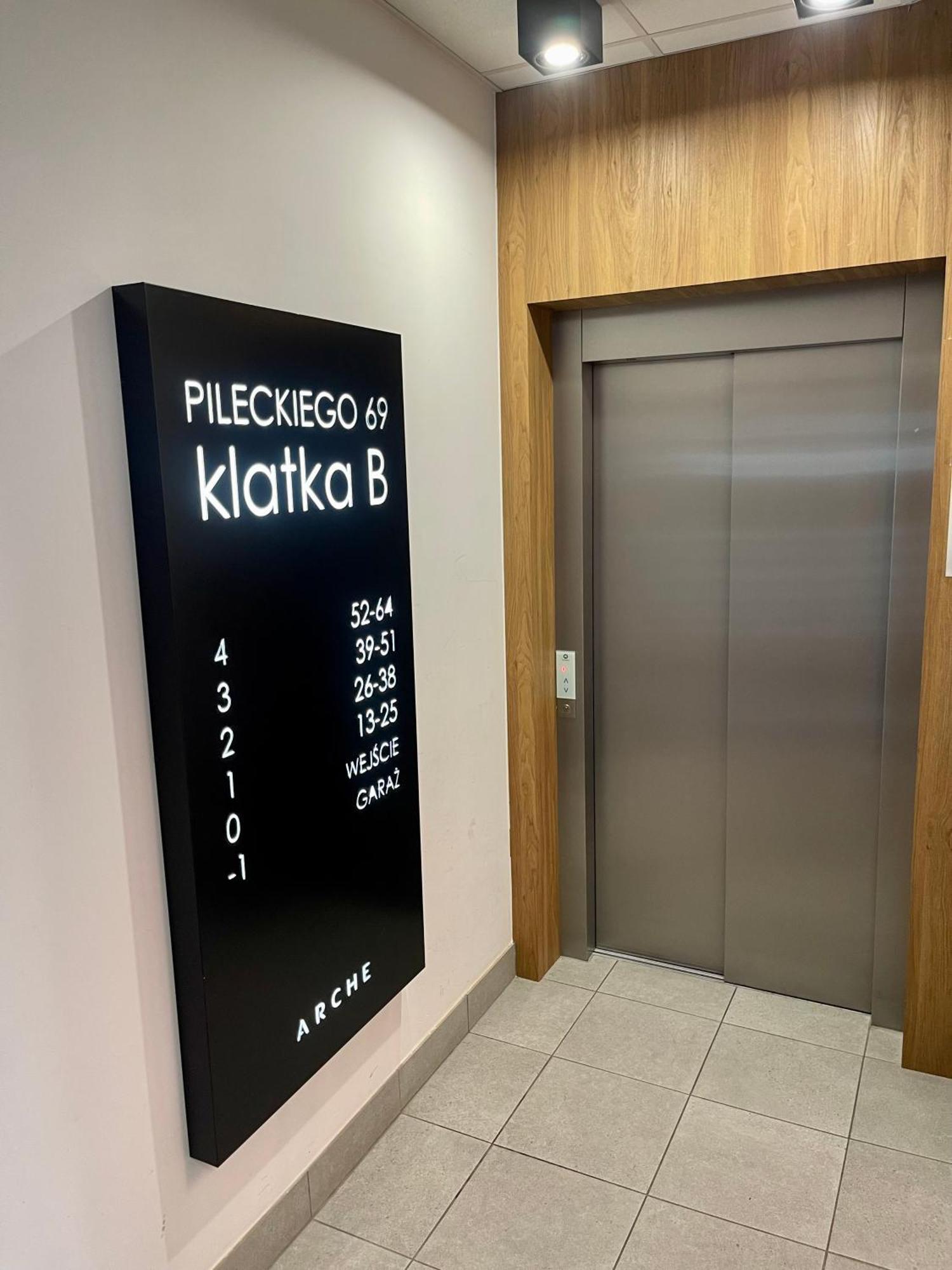 Time&House Pileckiego Przy Centrum Onkologi I Klinice Novum Apartament Na Wylacznosc Pokoj,Sypialnia,Lozko, Lazienka,Kuchnia Διαμέρισμα Βαρσοβία Εξωτερικό φωτογραφία